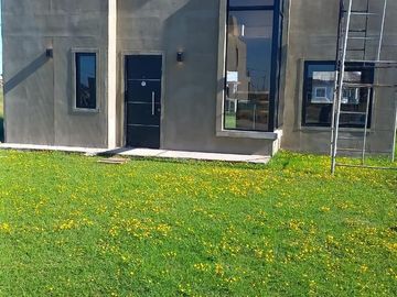 Venta/ Casa de 3 ambientes/ Fincas Don Eugenio 2, Gral Rodriguez