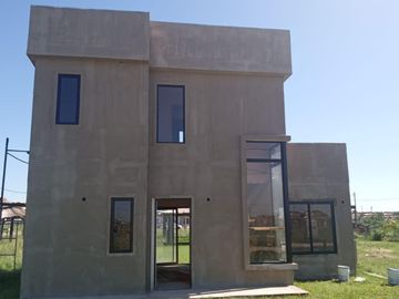 Venta/ Casa de 3 ambientes/ Fincas Don Eugenio 2, Gral Rodriguez