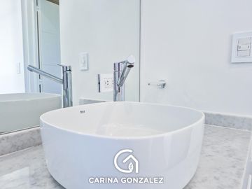 Casa 4 dormitorios, en  B° Cerrado LA CASTELLANA, Neuquén