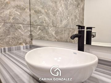 Casa 4 dormitorios, en  B° Cerrado LA CASTELLANA, Neuquén