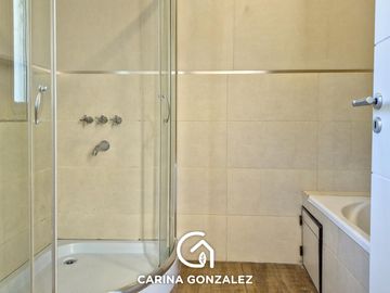 Casa 4 dormitorios, en  B° Cerrado LA CASTELLANA, Neuquén