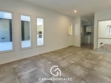 Casa 4 dormitorios, en  B° Cerrado LA CASTELLANA, Neuquén