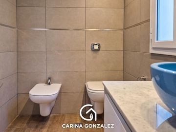 Casa 4 dormitorios, en  B° Cerrado LA CASTELLANA, Neuquén