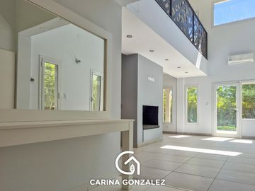 Casa 4 dormitorios, en  B° Cerrado LA CASTELLANA, Neuquén