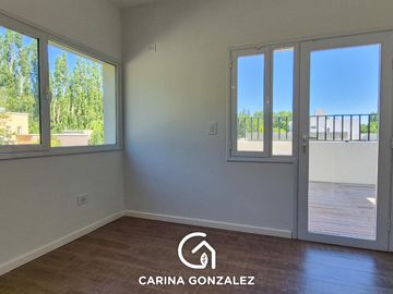 Casa 4 dormitorios, en  B° Cerrado LA CASTELLANA, Neuquén
