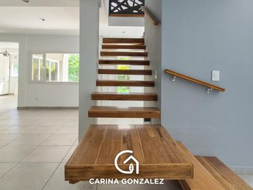 Casa 4 dormitorios, en  B° Cerrado LA CASTELLANA, Neuquén