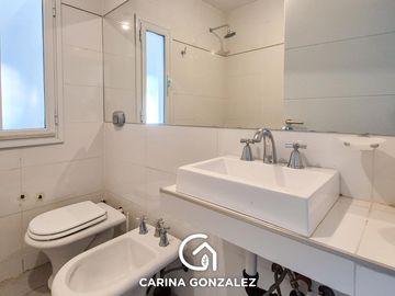 Casa 4 dormitorios, en  B° Cerrado LA CASTELLANA, Neuquén