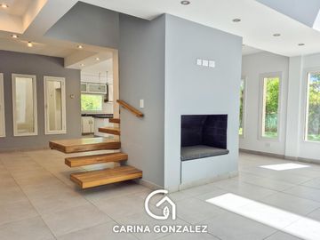 Casa 4 dormitorios, en  B° Cerrado LA CASTELLANA, Neuquén