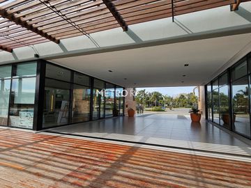 Casa en  Venta 6 ambientes en Terralagos, Canning
