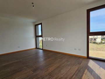 Casa en  Venta 6 ambientes en Terralagos, Canning