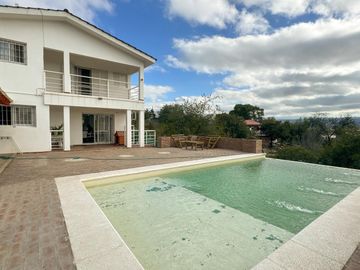 Casa en venta de 300 mts cub, Estancia Vieja, Córdoba