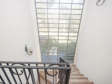Casa en venta - 4 Dormitorios 5 Baños - Cocheras - 3.046Mts2 - City bell
