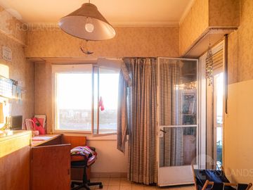 Venta Departamento 3 Ambientes con Balcón y Jardín en Villa Celina
