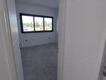 Casa en venta - 3 Dormitorios 3 Baños - 220Mts2 - Villa Rosa, Pilar