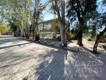 VENTA  con renta - Departamento 3 amb con jardín en  Espacio las cavas, Canning