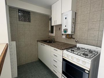 1 Dormitorio con balcón- Frente- La mejor zona de Nueva Córdoba!!
