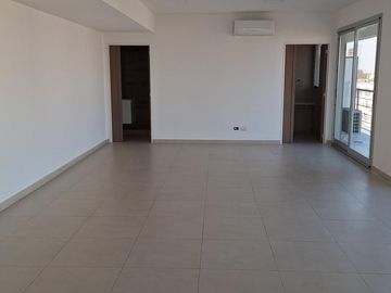 Venta  Departamento - 3 ambientes  con 2 balcones - Vicente López