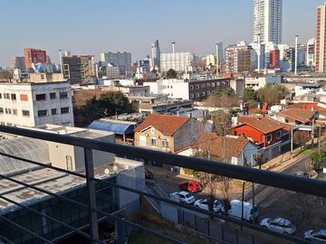 Venta  Departamento - 3 ambientes  con 2 balcones - Vicente López