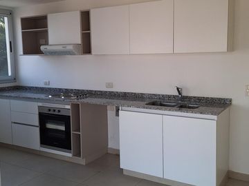 Venta  Departamento - 3 ambientes  con 2 balcones - Vicente López