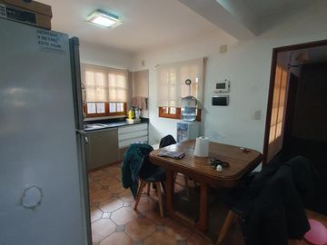 VENTA Casa 4 dormitorios. Calle Agüero. JK