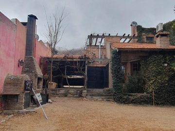 VENTA Casa 4 dormitorios. Calle Agüero. JK