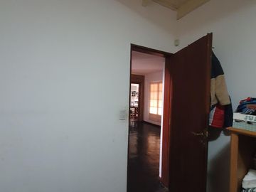 VENTA Casa 4 dormitorios. Calle Agüero. JK