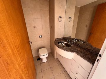 Venta departamento de 2 ambientes con cochera muy luminoso en Almagro!