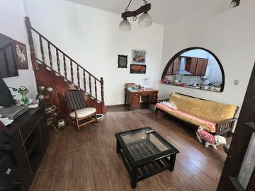 Casa en venta 4 dormitorios, Arroyito Rio