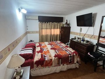 Casa en venta 4 dormitorios, Arroyito Rio