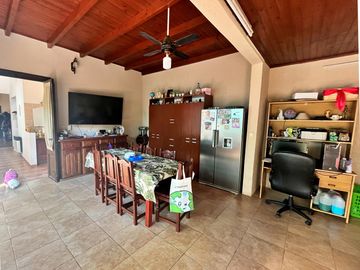 Casa en venta 4 dormitorios, Arroyito Rio