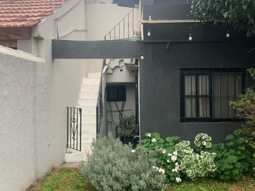 IMPECABLE CASA UBICADA EN CARLOS CROCE 2089, BANDFIELD.