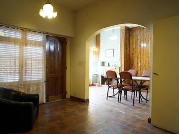 Edificio Comercial en venta - 6 Dormitorios 4 Baños - 479Mts2 - Bahía Blanca