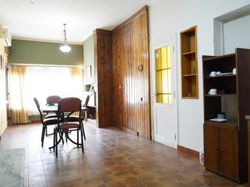Edificio Comercial en venta - 6 Dormitorios 4 Baños - 479Mts2 - Bahía Blanca