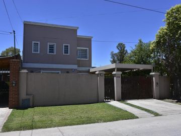 Casa en Venta - 3 Dormitorios 3 Baños - 250m2 - Ezeiza