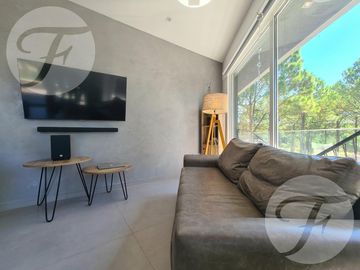 Venta en Renata Norte Pinamar I Departamento de un dormitorio en suite con cochera - Permuta