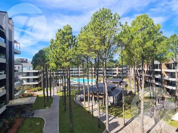 Venta en Renata Norte Pinamar I Departamento de un dormitorio en suite con cochera - Permuta