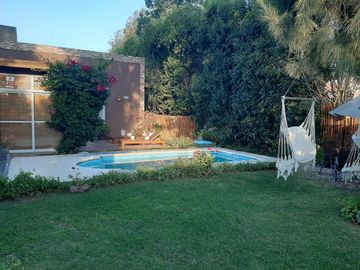 Casa en venta - 2 Dormitorios 2 Baños - Cocheras - 427Mts2 - General Rodríguez