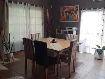 Casa en venta - 2 Dormitorios 2 Baños - Cocheras - 427Mts2 - General Rodríguez