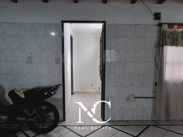 Casa en venta en lomas de zamora, 2 ambientes