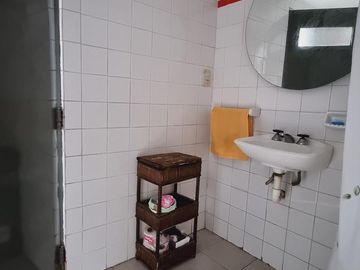 Casa en venta en lomas de zamora, 2 ambientes