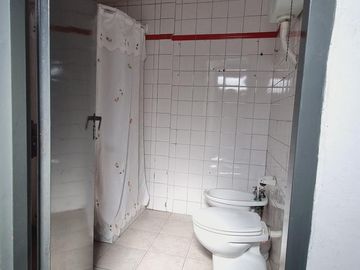 Casa en venta en lomas de zamora, 2 ambientes