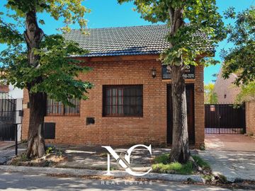 Casa en venta en lomas de zamora, 2 ambientes