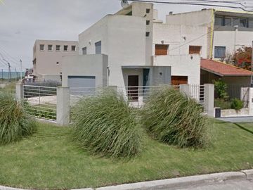 Casa en  Mar del Plata a sólo2 cuadras del mar y 8 cuadras de El Faro