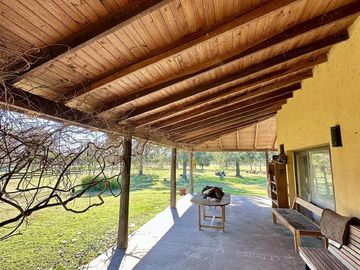 Chacra en Venta de 3 hectáreas. Casa con pileta. Country Las Vizcachas, Exaltación de la Cruz