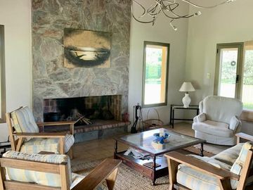 Chacra en Venta de 3 hectáreas. Casa con pileta. Country Las Vizcachas, Exaltación de la Cruz