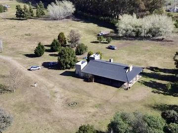 Chacra en Venta de 3 hectáreas. Casa con pileta. Country Las Vizcachas, Exaltación de la Cruz