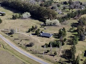 Chacra en Venta de 3 hectáreas. Casa con pileta. Country Las Vizcachas, Exaltación de la Cruz