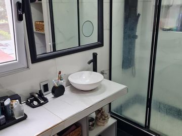 Casa con 5 Dormitorios en Echeverria del Lago