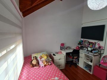 Casa con 5 Dormitorios en Echeverria del Lago