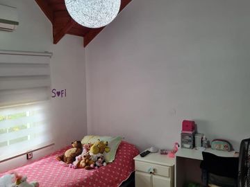 Casa con 5 Dormitorios en Echeverria del Lago